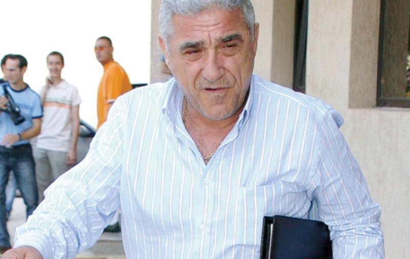 Giovani Becali: "Şi Chivu e unic în felul lui"