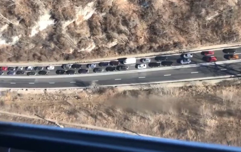 Trafic aglomerat pe drumul spre Brașov. Se circulă bară la bară