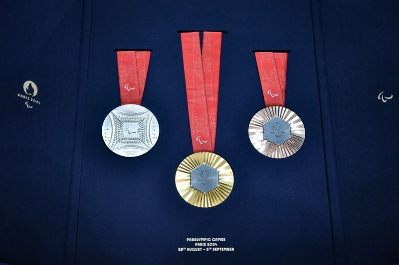 Medaliile paralimpice pentru Jocurile Olimpice de la Paris 2024. Foto: Profimedia