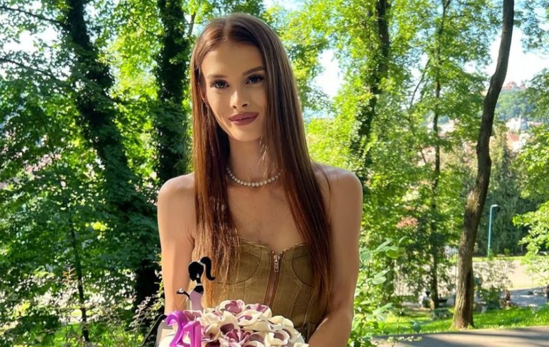 Sora Teodorei Marcu rupe tăcerea după ce nu a fost la înmormântare. „Plecarea ta mi-a sfâșiat sufletul”. De ce Adina a lipsit de la funeralii