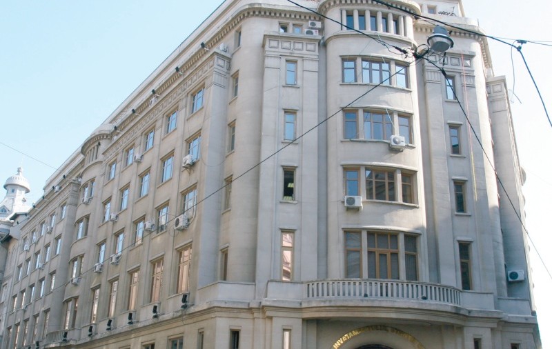 Andronescu ameninţă că închide Spiru Haret