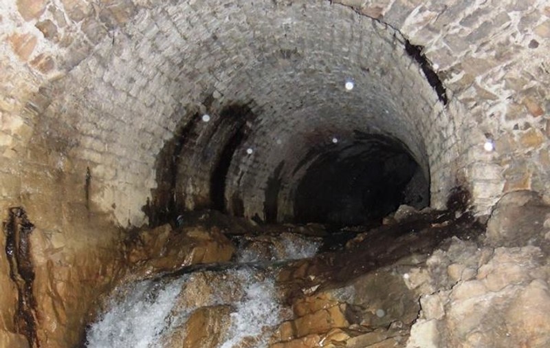 Lumea nevăzută de sub orașul Oravița! Rețea de tuneluri spectaculoase, vechi de peste 260 de ani