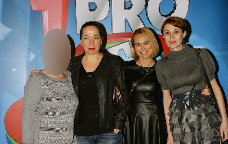 PREMIERĂ! Andreea Esca O PREZINTĂ pe femeia care ESTE RESPONSABILĂ de CELEBRA EI COAFURĂ | FOTO