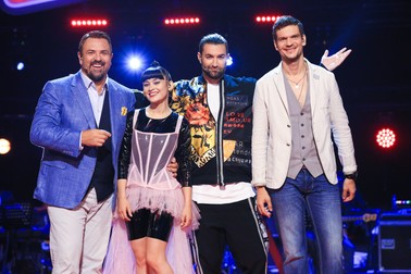 Horia Brenciu, Irina Rimes, Smiley și Tudor Chirilă își dispută, prin concurenții lor, trofeul show-ului și titlul de “Vocea României”