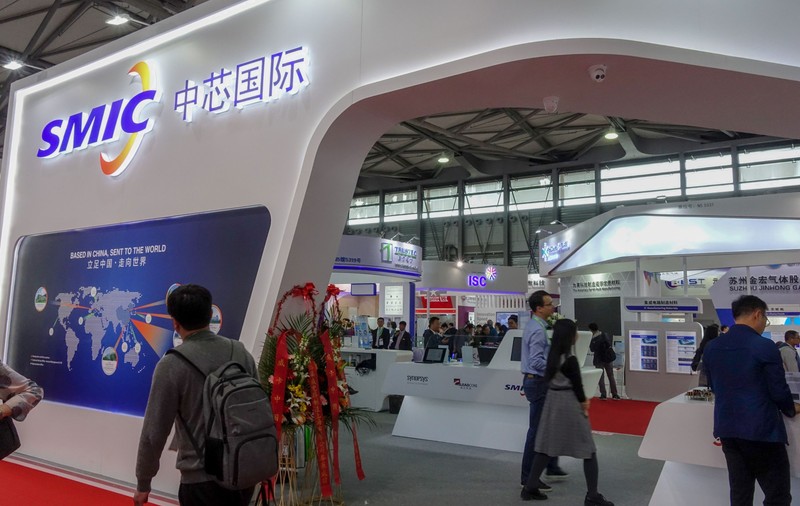 Statele Unite vor să impună sancțiuni celui mai mare producător chinez de cipuri. Miza este ascensiunea Chinei în domeniu