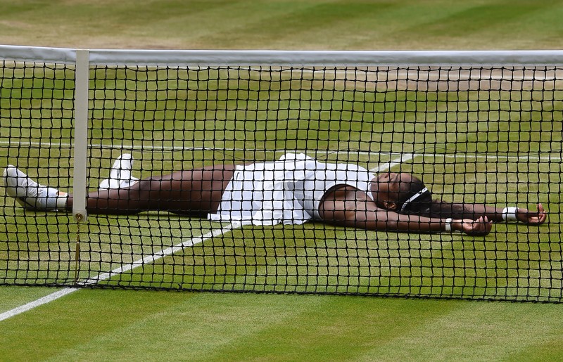 epa05417125 Serena Williams of the US celebrates her win over Angelique Kerber of Germany in their ladies' singles final during the Wimbledon Championships at the All England Lawn Tennis Club, in London, Britain, 09 July 2016. EPA/GERRY PENNY EDITORIAL USE ONLY/NO COMMERCIAL SALES