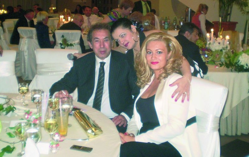 Dinamo arde, şefii petrec