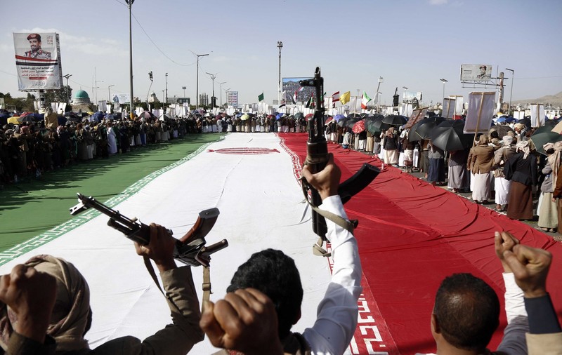 O nouă criză în Orientul Mijlociu. Rebelii din Yemen impun o blocadă navală împotriva Arabiei Saudite și amenință cu o „escaladare decisivă”
