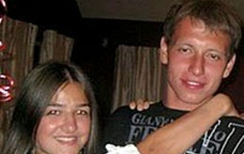 PREFERATA BĂIEŢILOR are o problemă URÂT MIROSITOARE. Măreşte poza, aproape că simţi duhoare! FOTO