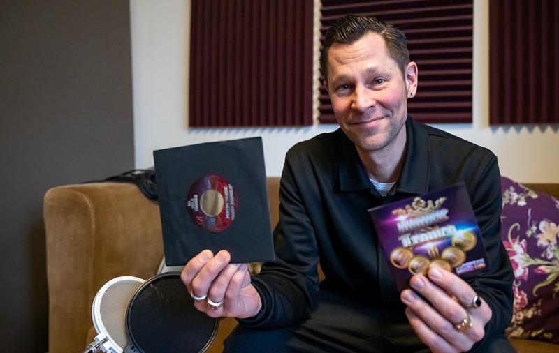 INTERVIU. Ce a descoperit  un DJ suedez care pune manele în cluburile din Stockholm atunci când a locuit în Ferentari: „Mă așteptam să fie iad. N-a fost așa”