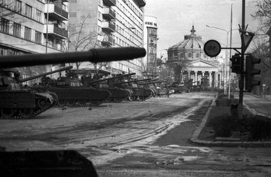 Ateneul Roman, in timpul revolutiei din decembrie 1989.