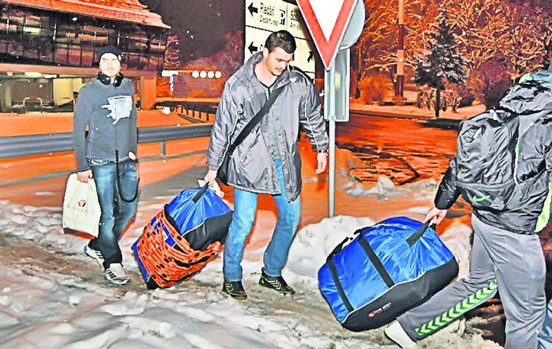 Handbaliştii s-au întors acasă cu o contraperformanţă greu de egalat: locul 19 la Mondial / Cu capetele plecate