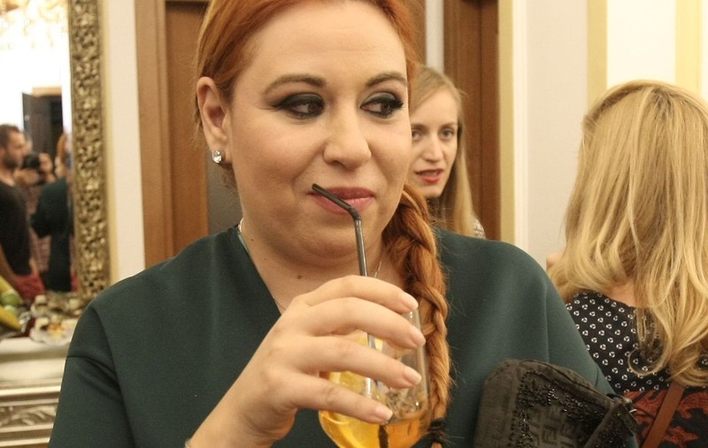 Oana Roman își renovează apartamentul. Cum arată locuința vedetei