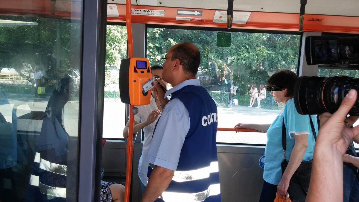 Transport gratuit pentru însoţitorii pensionarilor