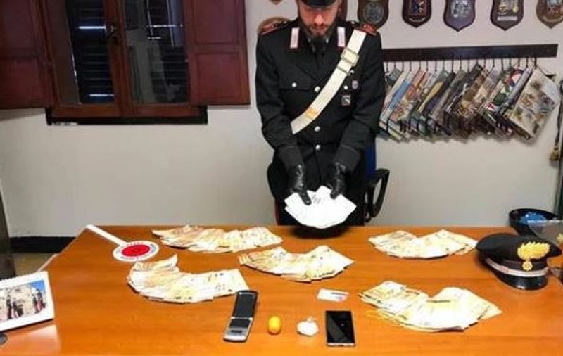 Ce au găsit carabinierii în casa unui șofer român din Italia. A încercat să-i mintă pe polițiști, dar a fost arestat pe loc