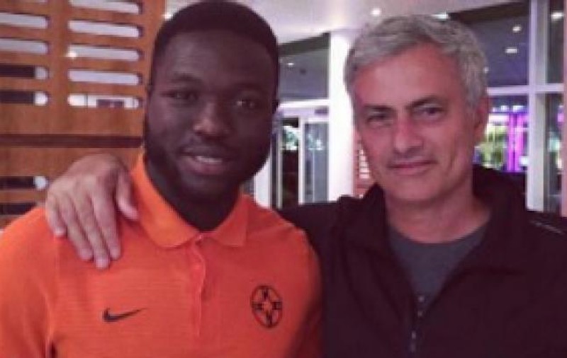 Manchester City - Steaua. Muniru a dat nas în nas cu Mourinho!