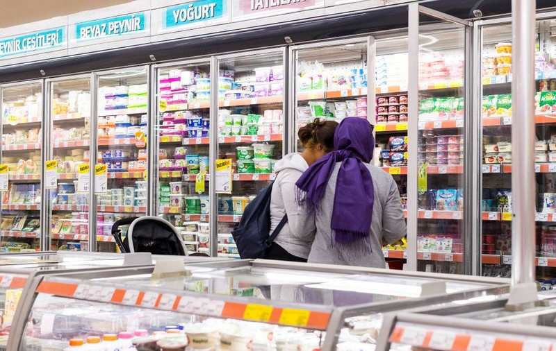Sisteme antifurt au fost montate la alimentele de bază, cafea sau ciocolată în magazinele din Turcia