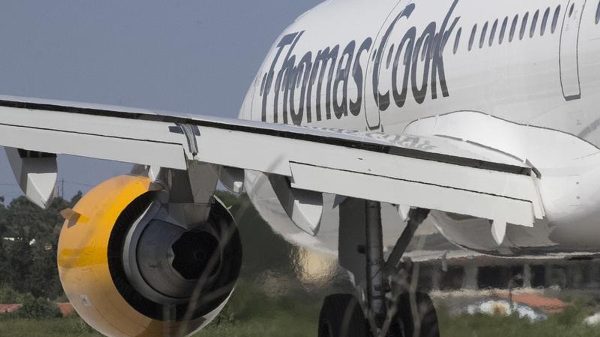 Românii afectați de falimentul Thomas Cook trebuie să se adreseze turoperatorilor de la care au cumpărat pachetele turistice. Thomas Cook