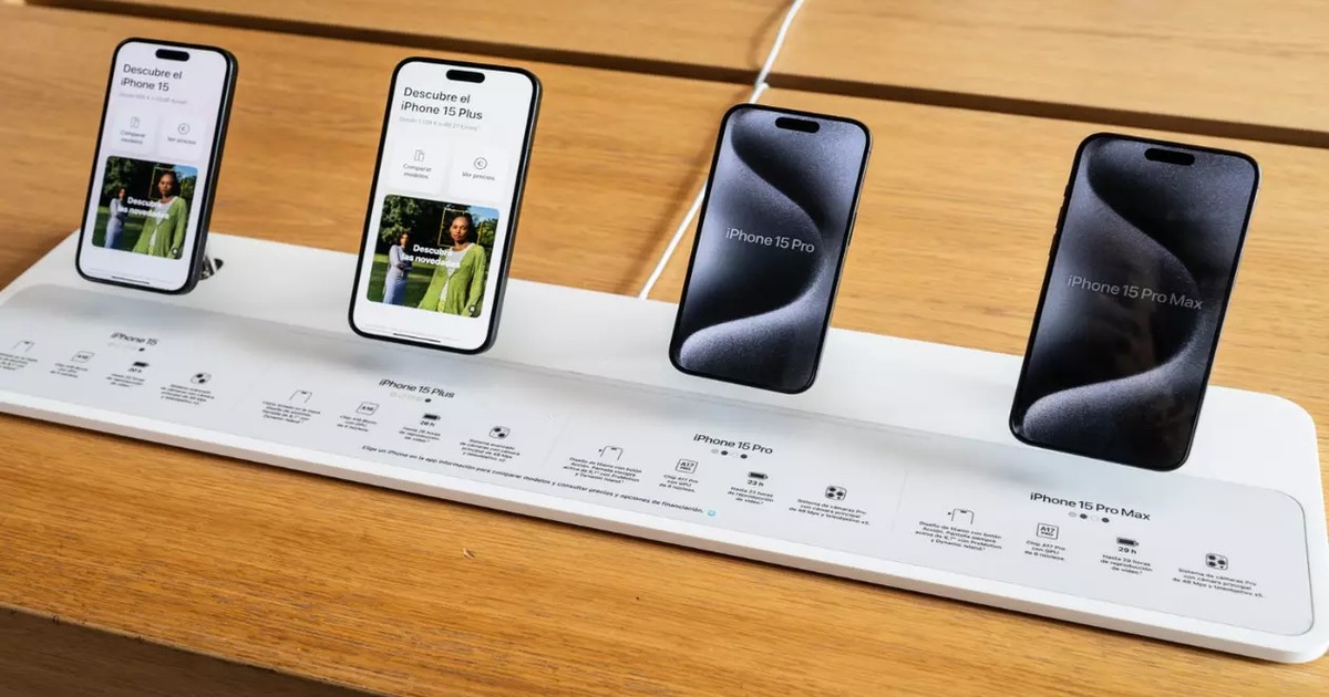 VIDEO Apple a transportat 600 de tone de iPhone-uri din India, pentru a ocoli tarifele lui Trump împotriva Chinei
