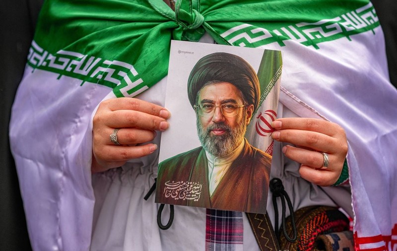 Strategia propagandistă a Iranului prin care vrea să ascundă starea lui Mojtaba Khamenei: videoclipuri cu AI și comunicate de presă