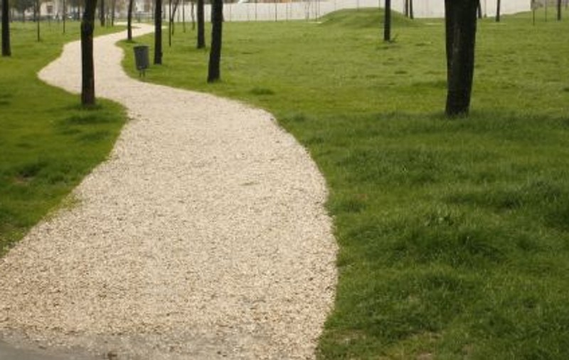 Doi copii au fost amenințați cu cuțitul de un bărbat în Parcul Tineretului din Capitală