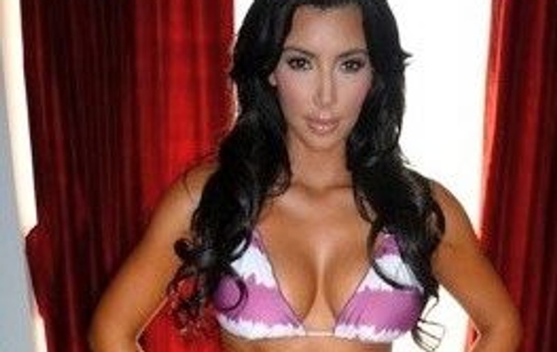 Kim Kardashian vrea să simtă din nou fiorul primei întâlniri