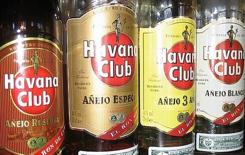 Cuba vrea să plătească datoria de 276 de miloane de dolari către Cehia în sticle de rom