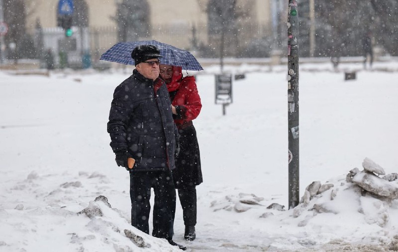 Ninsori și strat nou de zăpadă în mai multe zone. Prognoza meteo ANM în perioada 23 februarie - 8 martie 2026