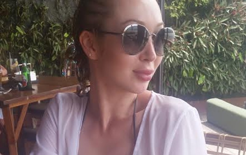 FOTO EXCLUSIV. Xonia face sport și în vacanță. ”Am descoperit yoga și beneficiile acesteia”