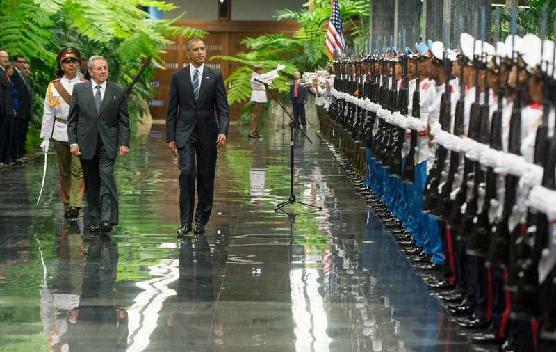 Barack Obama rescrie istoria! Președintele american s-a întâlnit cu Raul Castro / FOTO și VIDEO