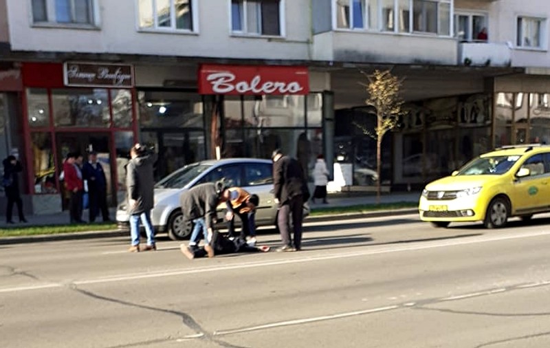 Incredibil. Ghinionul teribil al unei femei din Bacău, lovită de trei ori de mașină în același loc