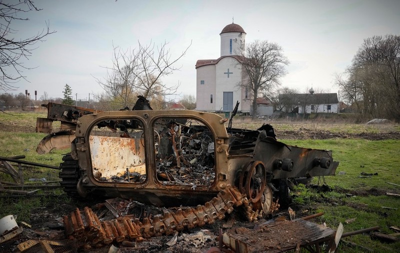 „Se pregătesc să bombardeze bisericile ortodoxe de Paște și să dea vina pe Forțele Armate Ruse!”, susține despre ucraineni „Măcelarul din Mariupol”