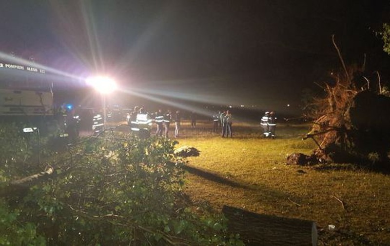 UPDATE | Imagini de la campingul din Bihor, lovit de o furtună puternică. Un mort și 17 răniți, trei în stare gravă / VIDEO