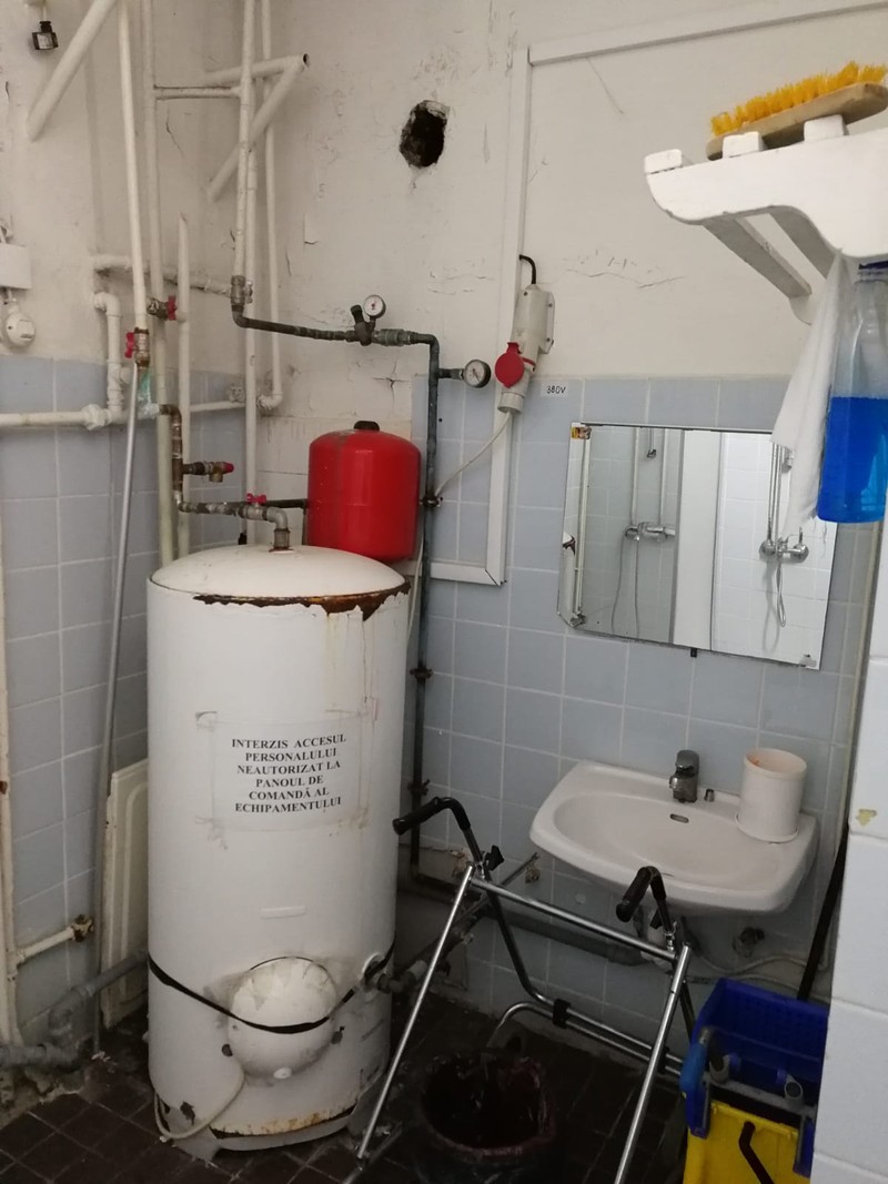 Boilerul este instalat într-o baie