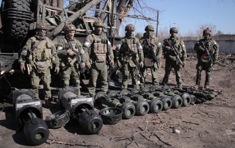 Pentagonul caută soluții pentru accelerarea producției americane de arme ușor de utilizat, pe care să le trimită în Ucraina