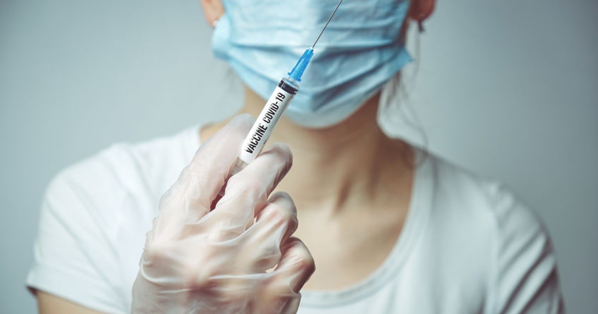Un vaccin cu administrare nazală s-a dovedit eficient contra COVID-19 la testarea pe șoareci (Foto 123rf.com)