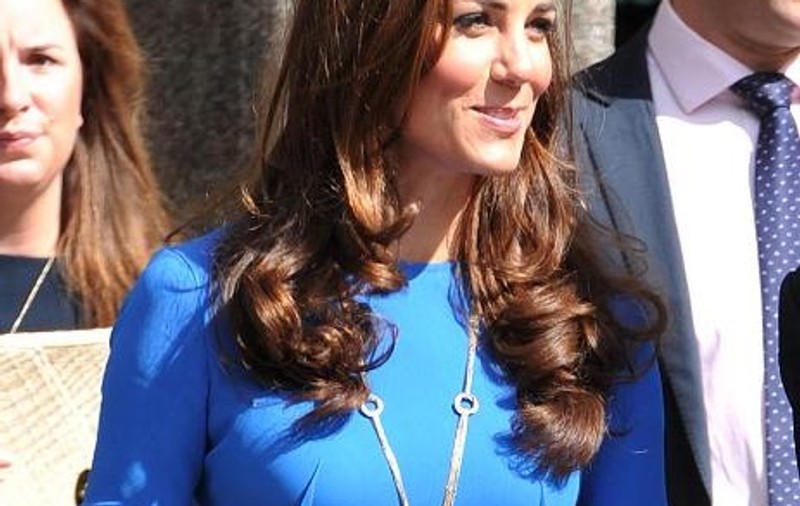 Kate Middleton, bijuterii de regină! S-a afişat cu un colier de peste 70.000 de dolari!