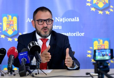 Confrinta de presa organizata de catre Horia Constantinescu, presedinte si Ioan Paul Anghel, director ANPC despre actiunile de control intreprinse in perioada 14-18.oct.2019 si legate de activitatea McDomalds si KFC -