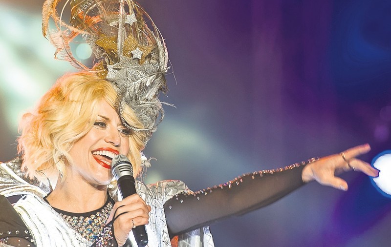 Costurile de groază ale Loredanei | Produce 130.000 € pe spectacol, dar rămâne cu bani ca după două nunţi