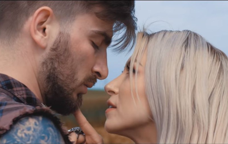 George Burcea i-a găsit partener de videoclip Andreei Bălan, printre prietenii lui! Actorul Silviu Mircescu e și cântăreț amator