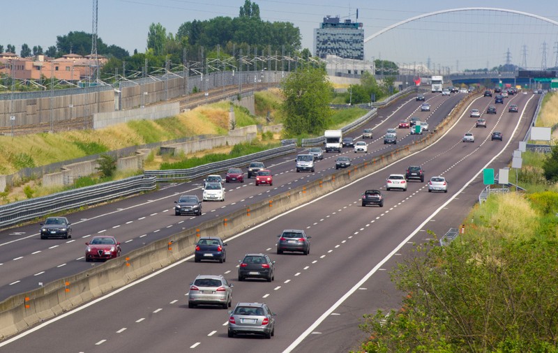 Mașinile diesel Euro 5 vor fi interzise de la 1 octombrie 2026 în mai multe regiuni din Italia. Peste 10 milioane de vehicule, vizate de restricții