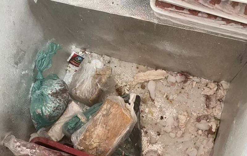 VIDEO| Dezastru în piețele din Hunedoara. Carne și legume stricate, oferite spre vânzare. ANPC a dat amenzi uriașe