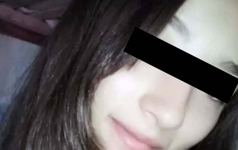 O tânără și-a dat foc după ce tatăl său a prins-o întreținând relații sexuale