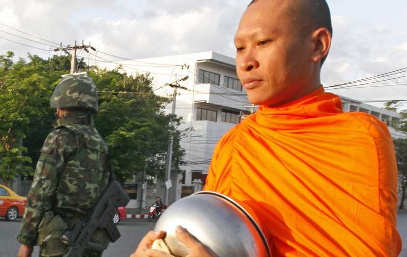 Ghidul bunelor maniere pentru călugării gay din Thailanda
