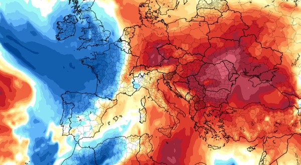 Harta meteorologică a Europei cu anomaliile termice, evidențiind temperaturi extrem de ridicate în centrul și estul continentului, marcate cu roșu intens, și temperaturi mai scăzute în vest, reprezentate prin nuanțe de albastru.   