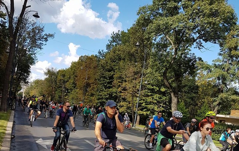 GALERIE FOTO/ Protest al bicicliștilor în București, împotriva administrației locale