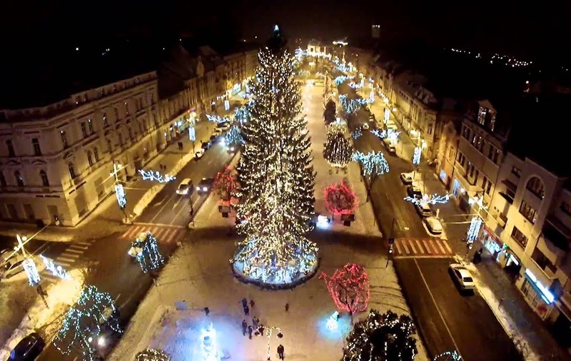 În criză COVID-19, Primăria Târgu Mureş alocă peste 200.000 de euro pentru ornamente de Crăciun. Primarul Dorin Florea: "O sumă rezonabilă. Consilierii decid"