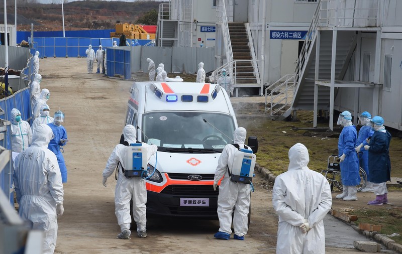Carantina de 14 zile pentru coronavirus, ineficientă! Medicii chinezi susțin că perioada de incubație poate fi mai lungă
