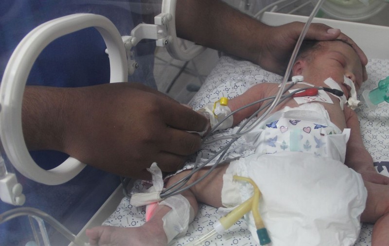 S-a născut după ce mama ei a fost ucisă de o rachetă israeliană! FOTO