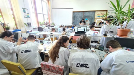 Laborator al Facultății de Inginerie Mecanică și Mecatronică. Foto: Facebook